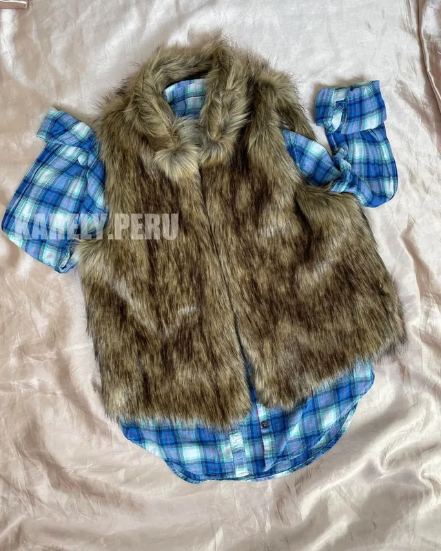 Chaleco piel sintética cuello camisero marrón