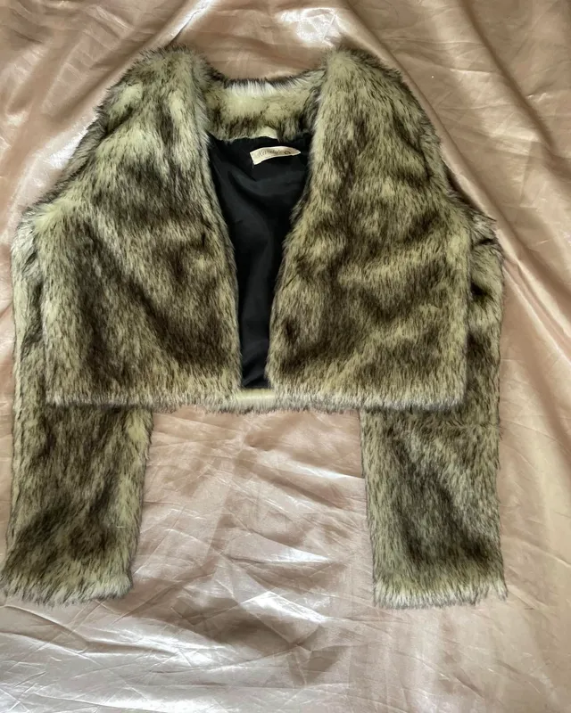 Abrigo crop blanco cuello V — miniatura 2