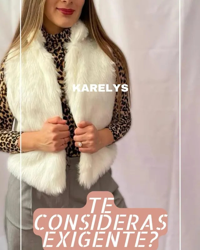 Chaleco de pelos tonos claros
