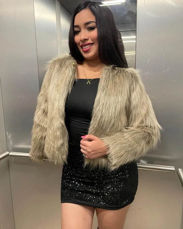 Abrigo de pelos beige noche