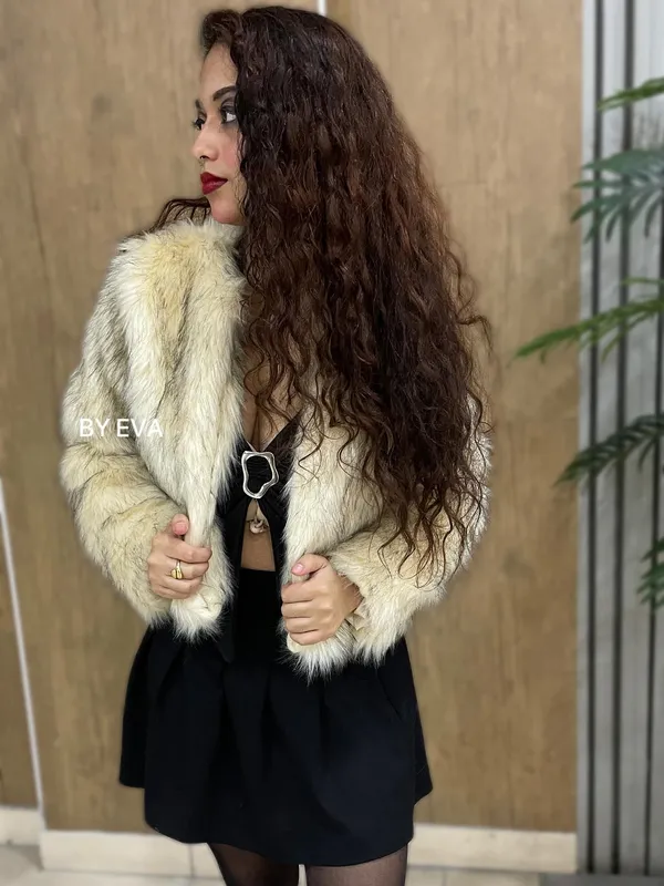 Abrigo crop blanco — miniatura 4